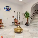 Beautiful Apartment In Sevilla With Wifi